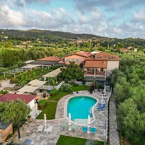 agriturismo-montefabbrello-magazzini-tuscany.it-tuscanyhotel.com/